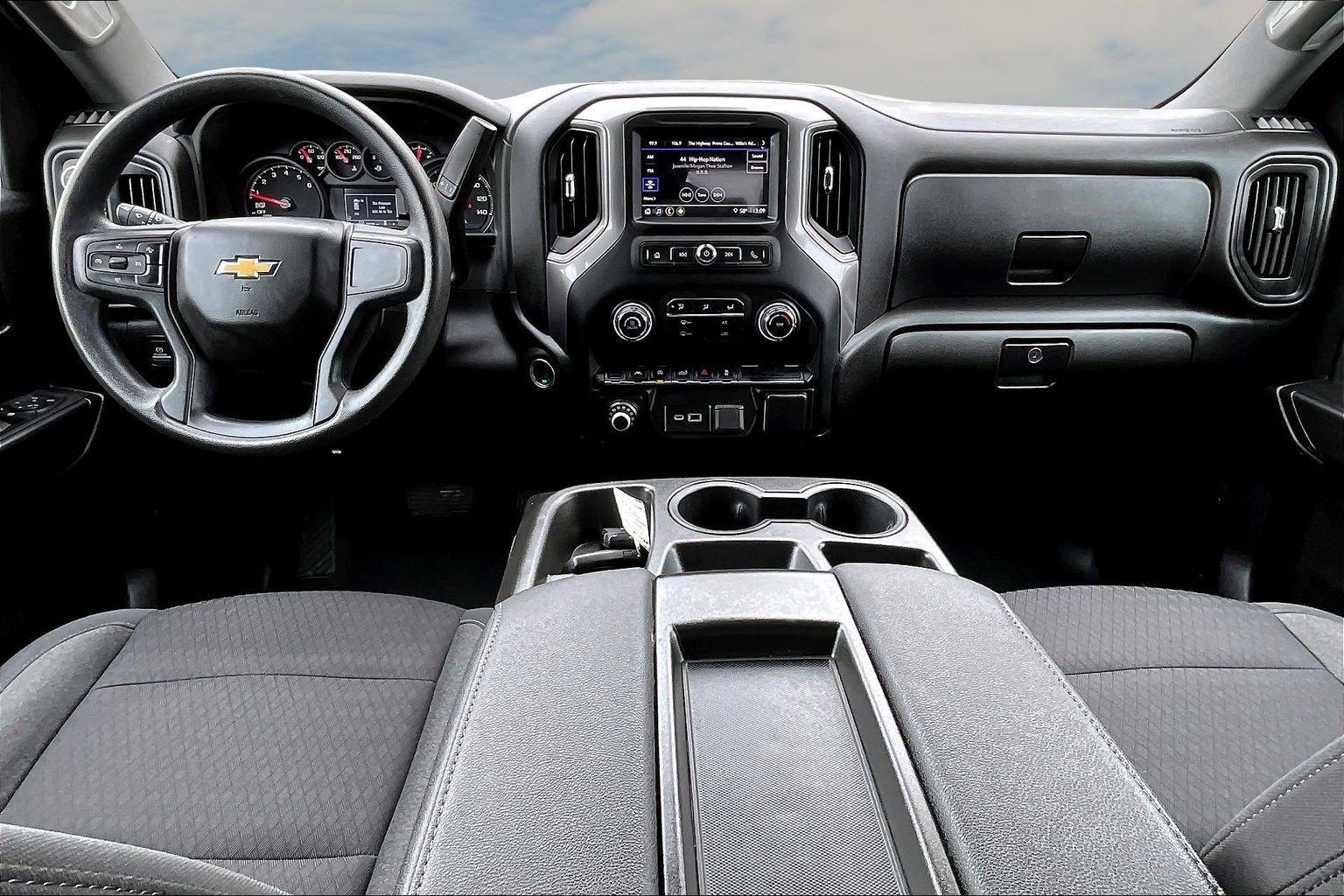 Used 2022 Chevrolet Silverado 1500 Custom AWD/4WD image 8