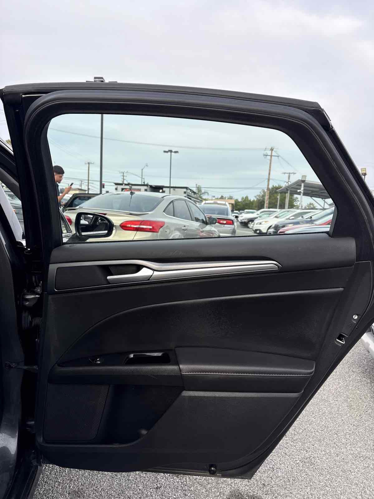 Used 2015 Ford Fusion Titanium FWD image 14