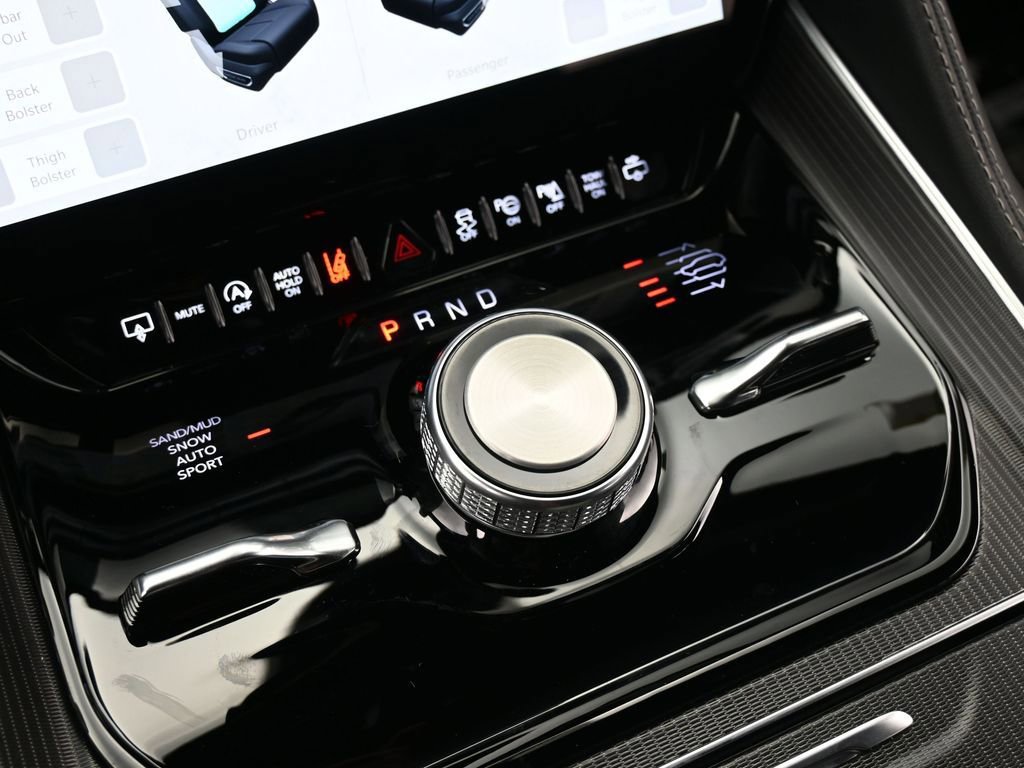 Used 2024 Jeep Grand Wagoneer Series II w/ Quick Order Packagew 28T image 32