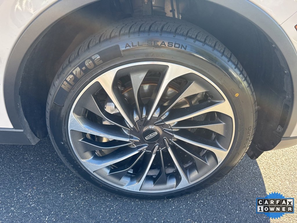 Used 2023 Lincoln Aviator Reserve w/ Equipment Group 201A image 9