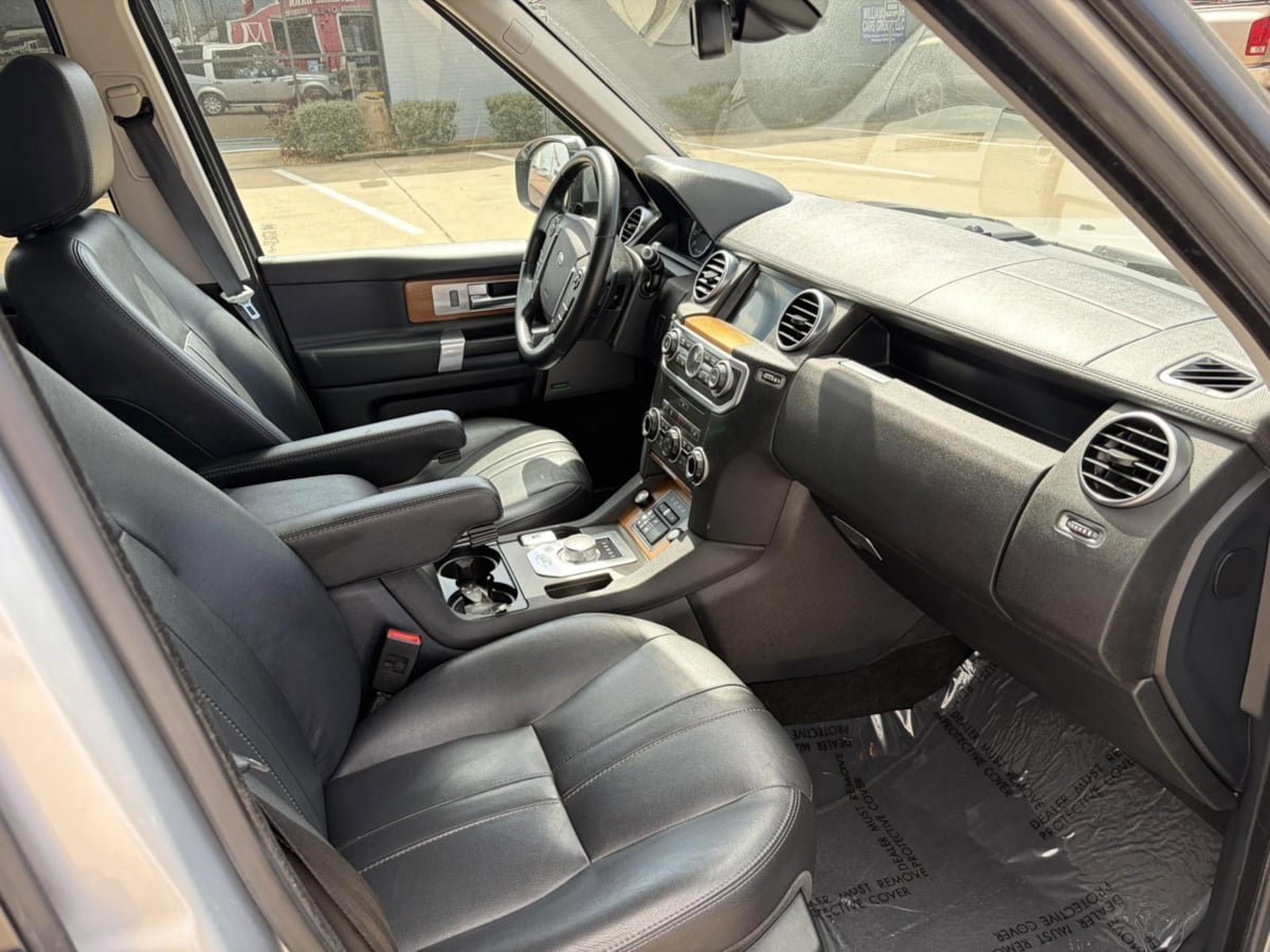 Used 2016 Land Rover LR4 AWD/4WD image 29