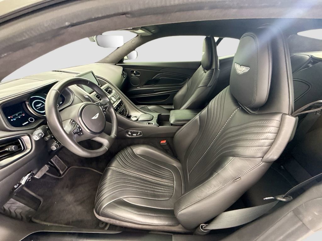 Used 2018 Aston Martin DB11 V12 RWD image 17