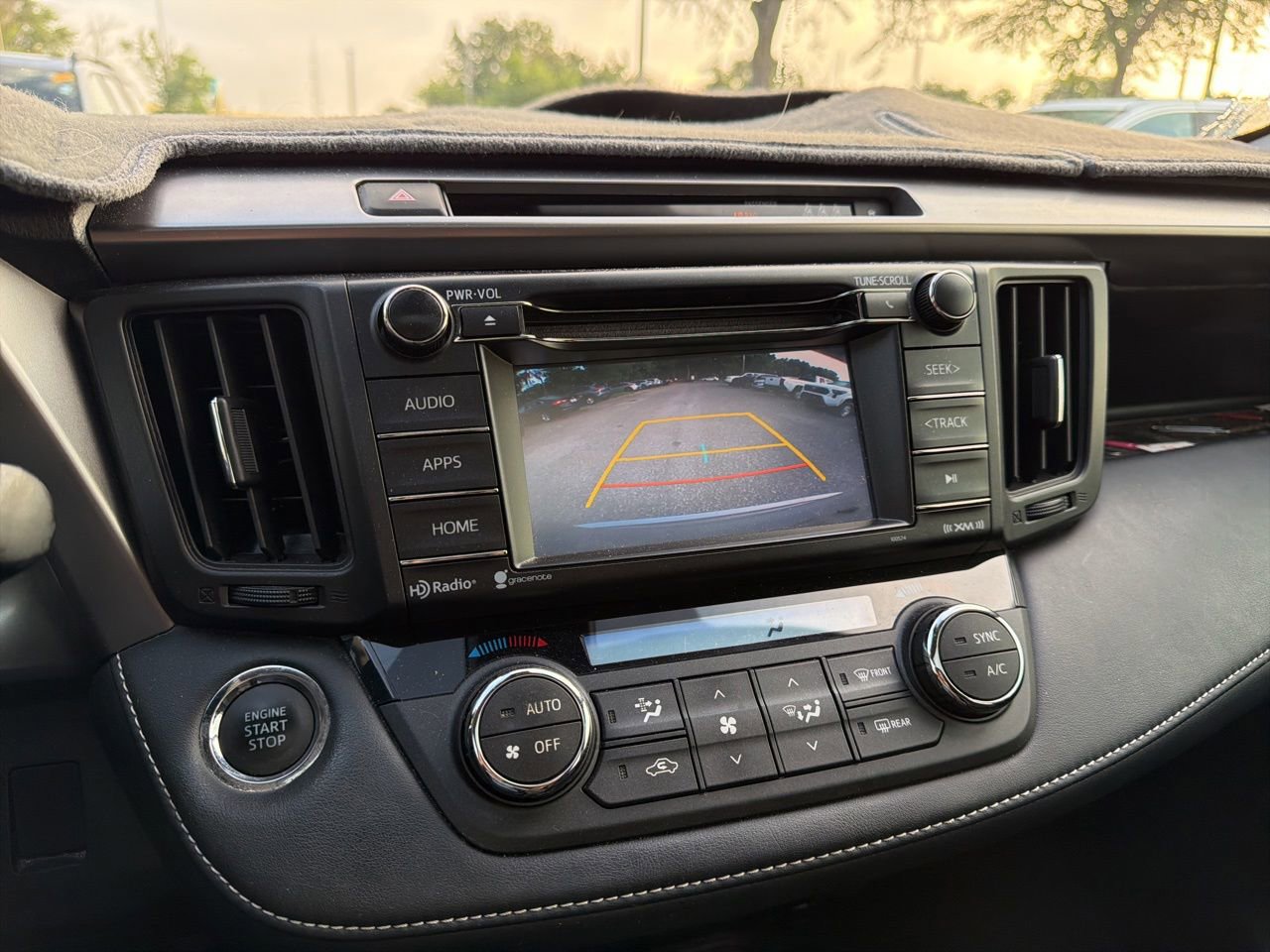 Used 2018 Toyota RAV4 XLE FWD image 11