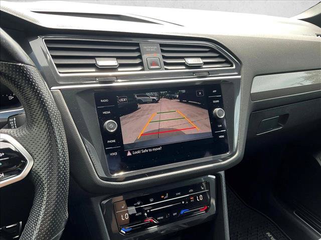 Used 2024 Volkswagen Tiguan SE R-Line FWD image 19