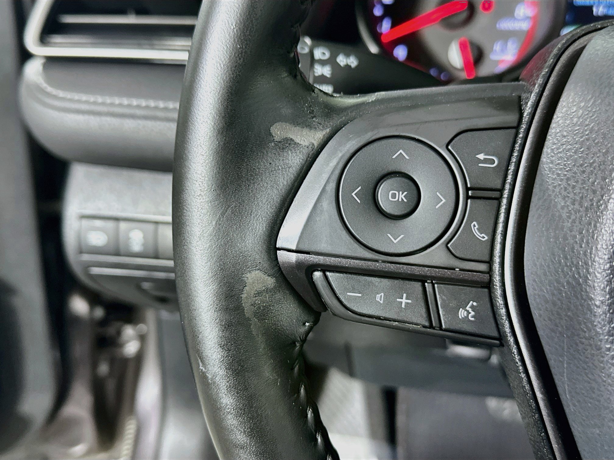 Used 2022 Toyota Camry XSE FWD image 16