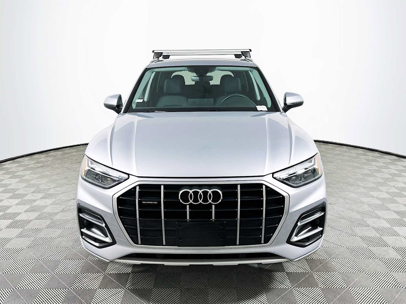 Certified 2023 Audi Q5 Premium w/ Convenience Package AWD/4WD image 2