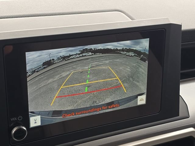 Used 2025 Toyota Tacoma SR5 AWD/4WD image 29