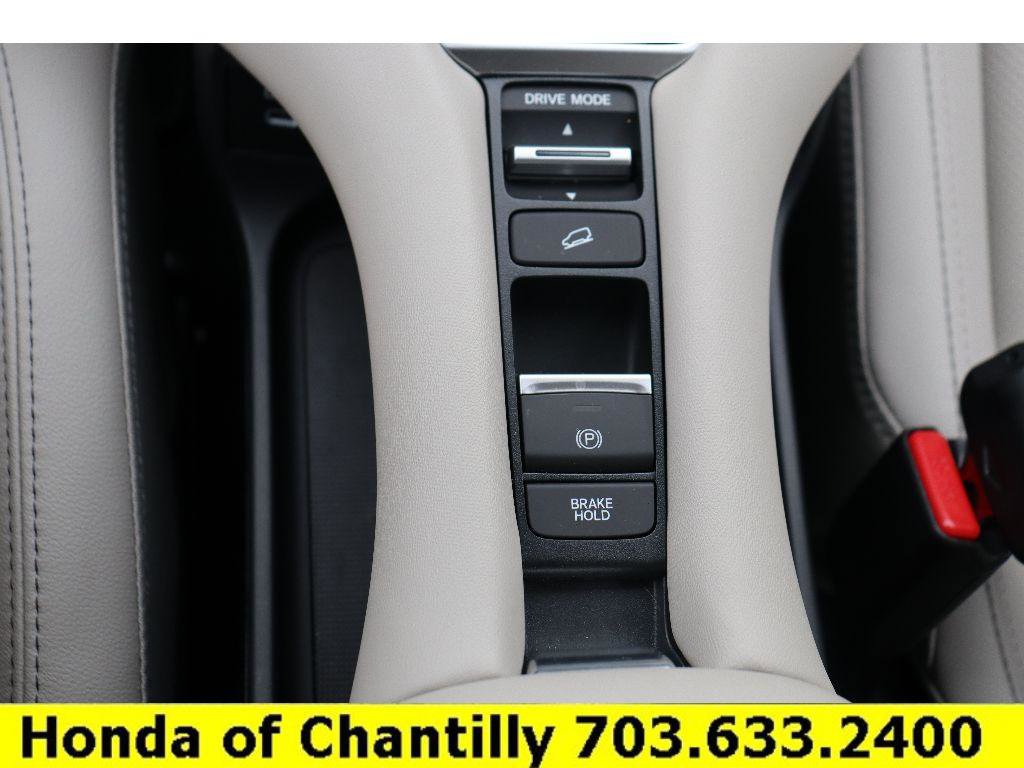 Certified 2026 Honda HR-V EX-L image 17