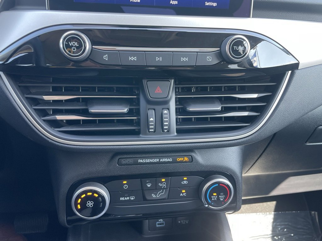 Used 2022 Ford Escape SE image 12