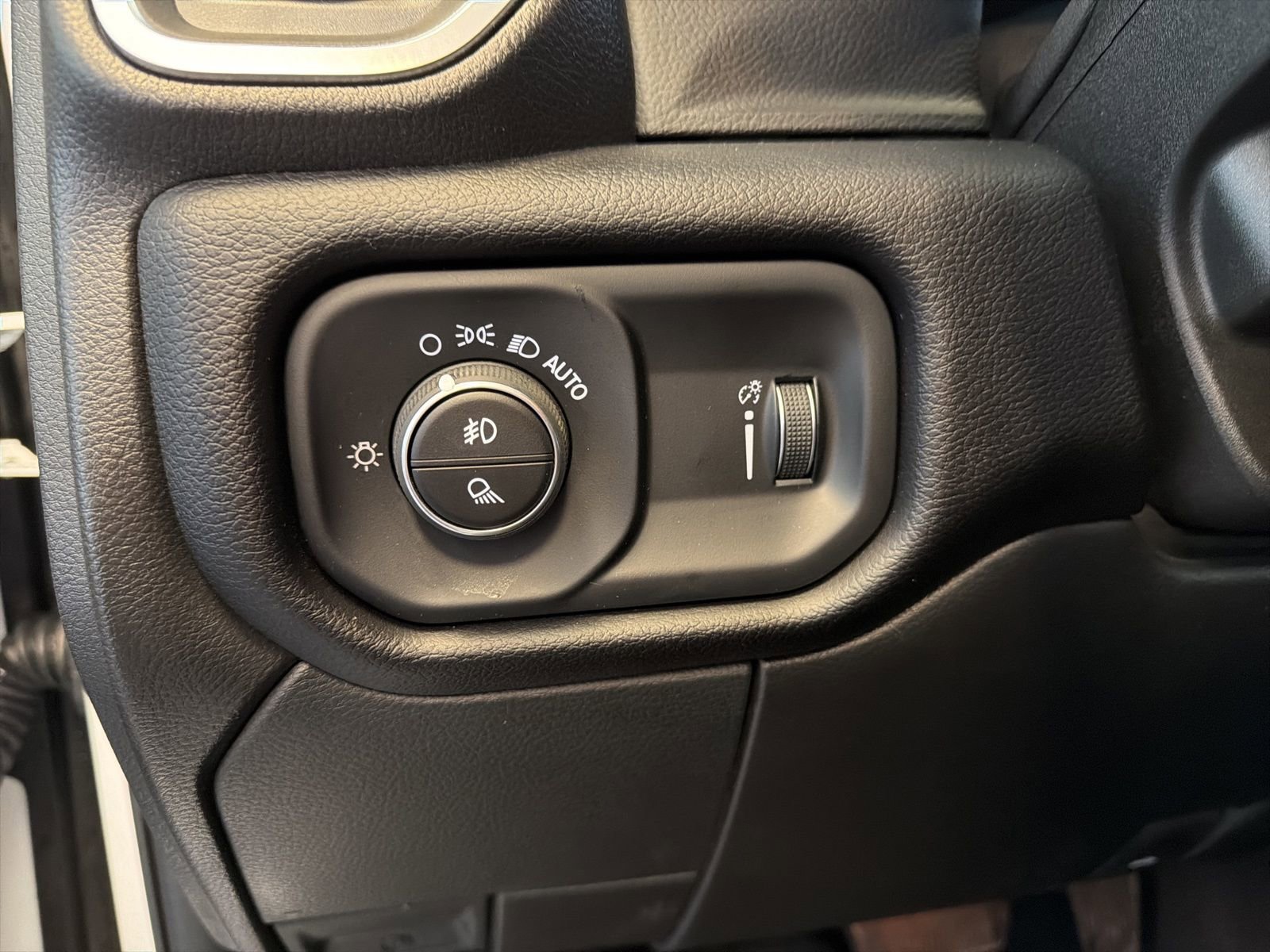 Used 2025 RAM 2500 Big Horn AWD/4WD image 17