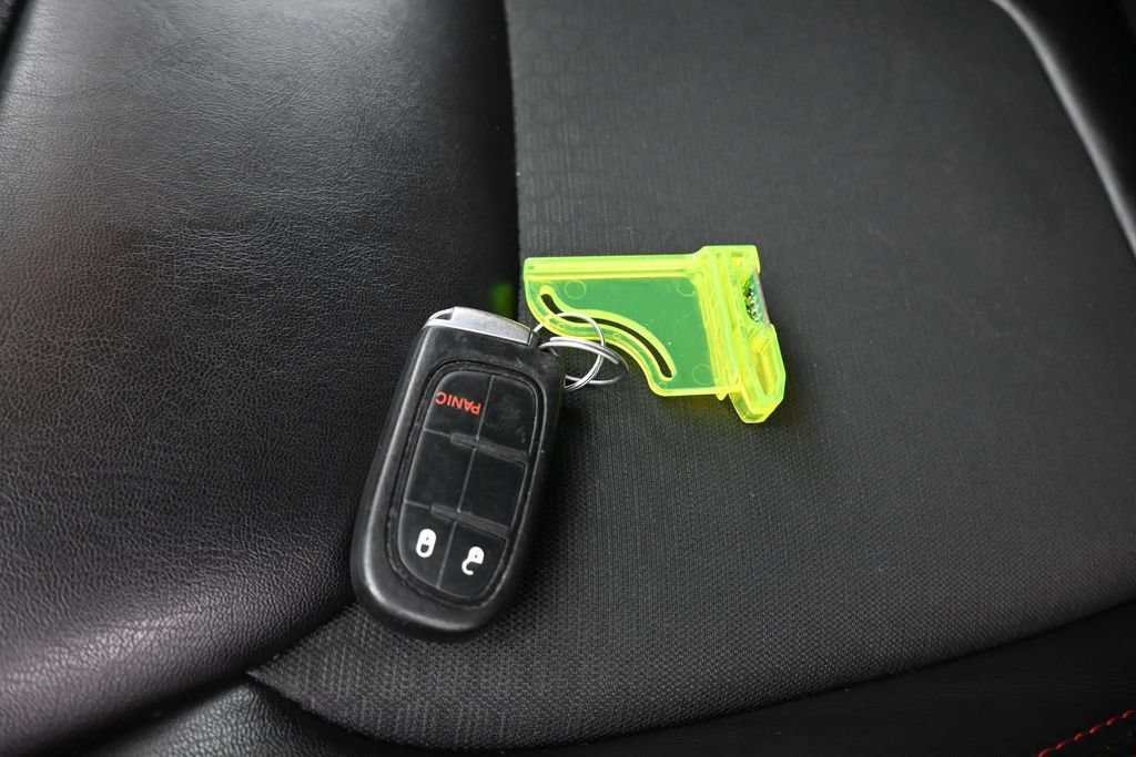 Used 2019 Jeep Cherokee Trailhawk AWD/4WD image 51