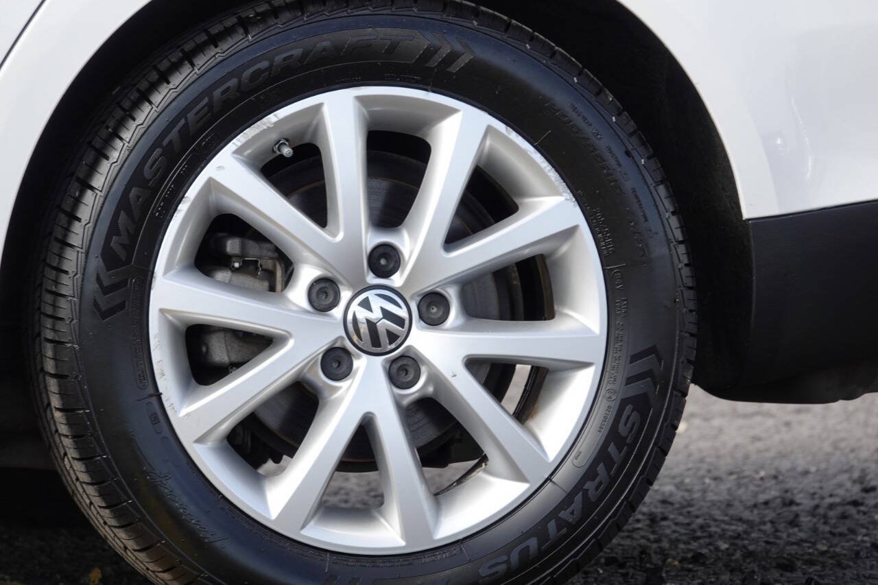 Used 2010 Volkswagen Jetta Limited Edition FWD image 53