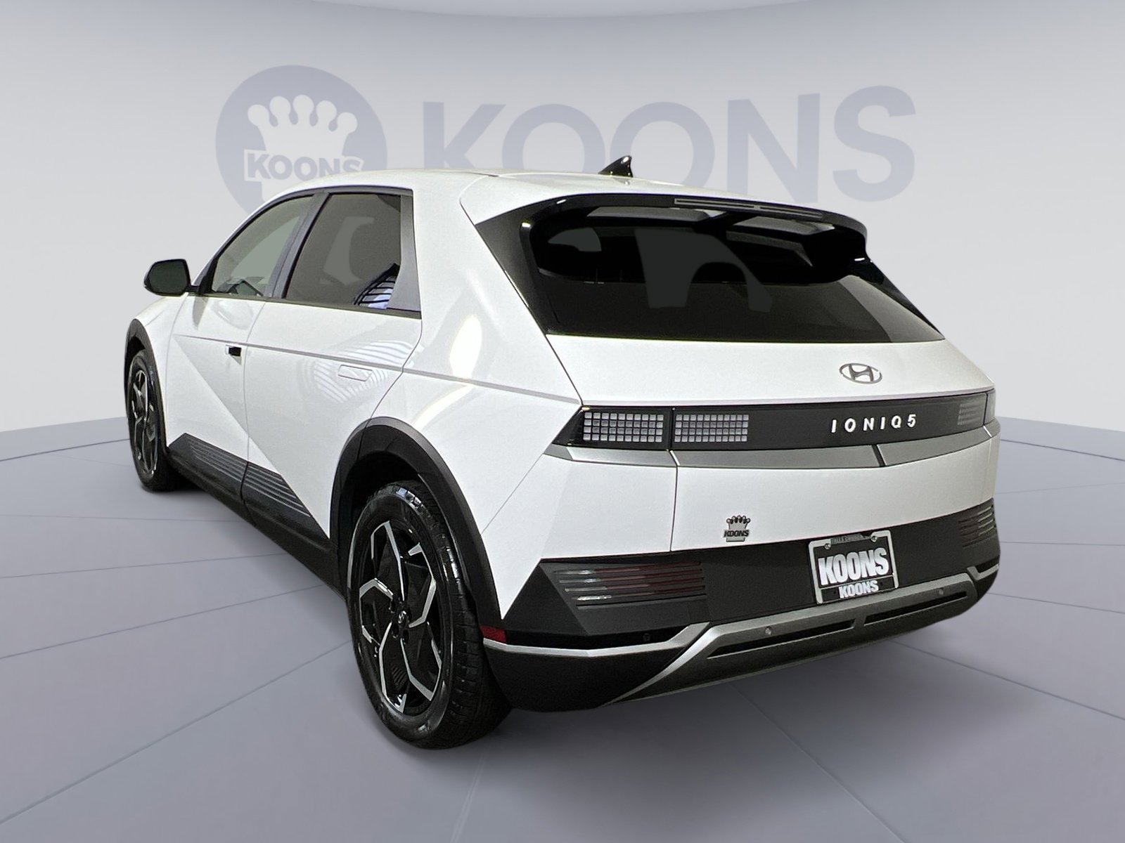 Used 2023 Hyundai Ioniq 5 SE w/ Cargo Package image 4