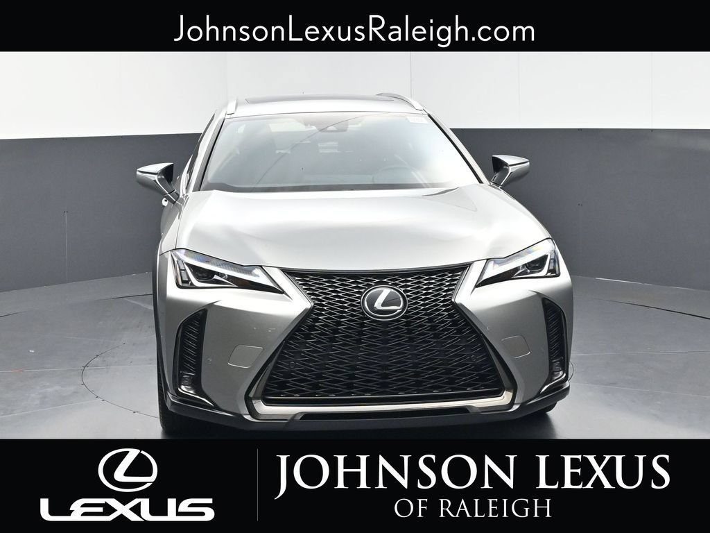 Used 2019 Lexus UX 200 F Sport w/ F Sport Premium Package FWD image 4