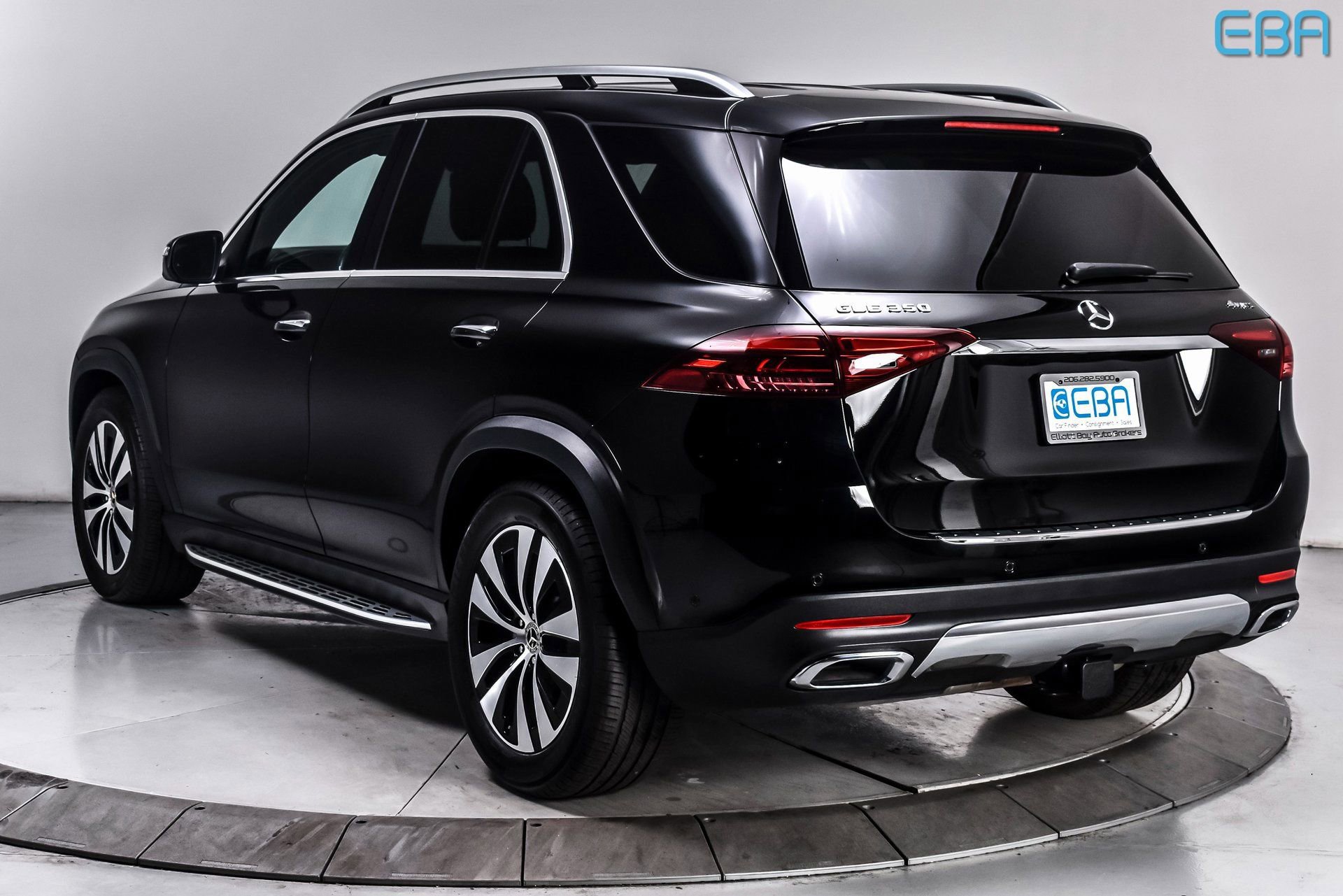 Used 2024 Mercedes-Benz GLE 350 4MATIC image 4