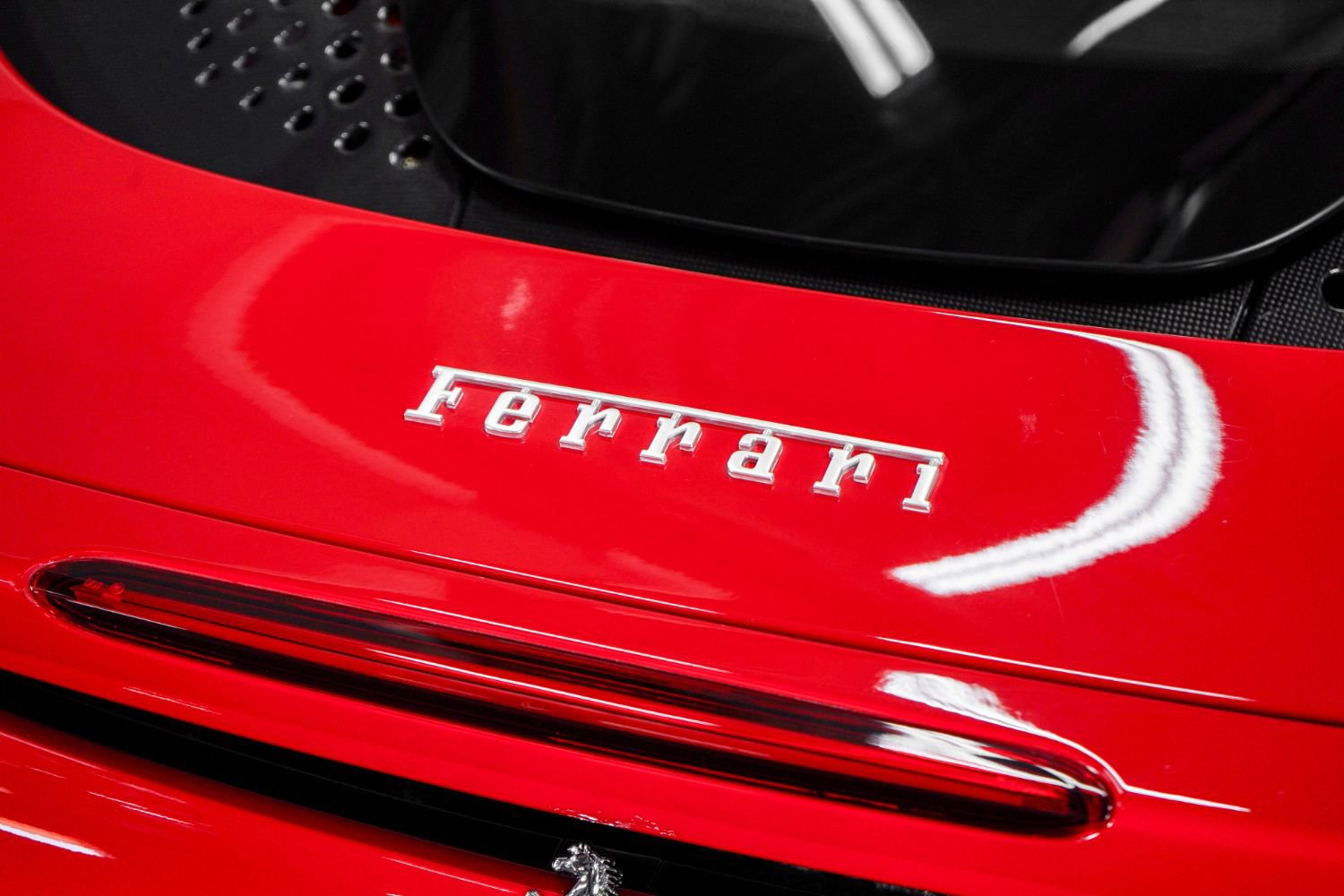 Used 2022 Ferrari SF90 Spider image 26