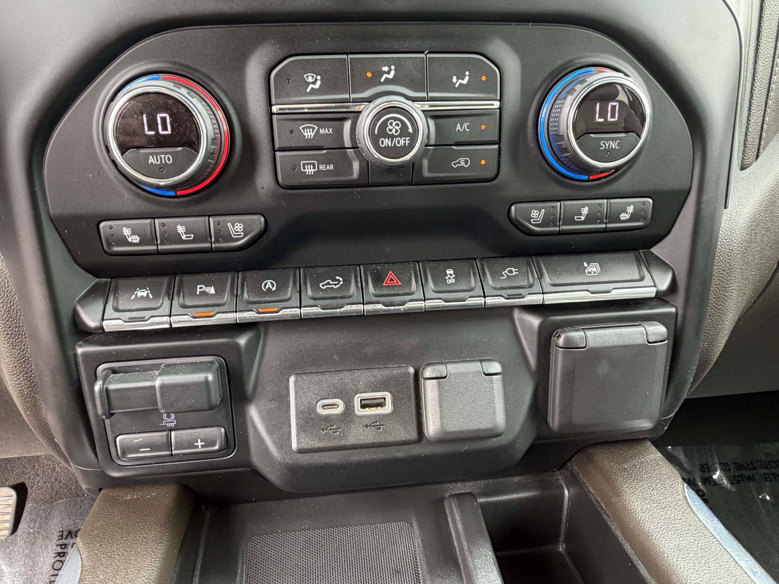 Used 2021 Chevrolet Silverado 1500 LTZ w/ LTZ Premium Package AWD/4WD image 13