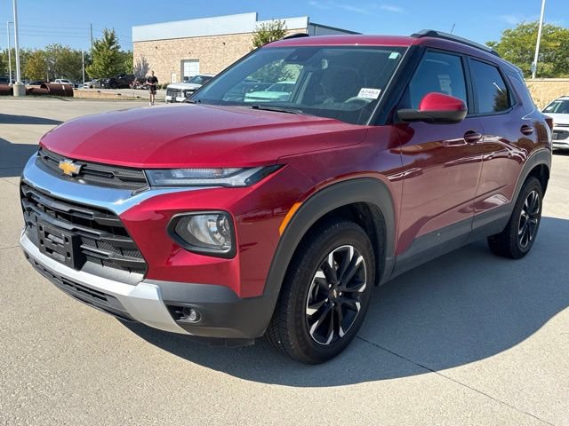 Used 2021 Chevrolet TrailBlazer LT w/ Convenience Package AWD/4WD image 2