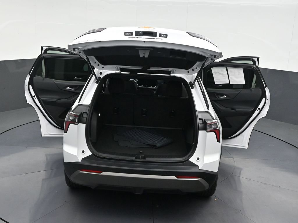 Used 2026 Chevrolet Equinox LT w/ Safety and Technology Package image 35