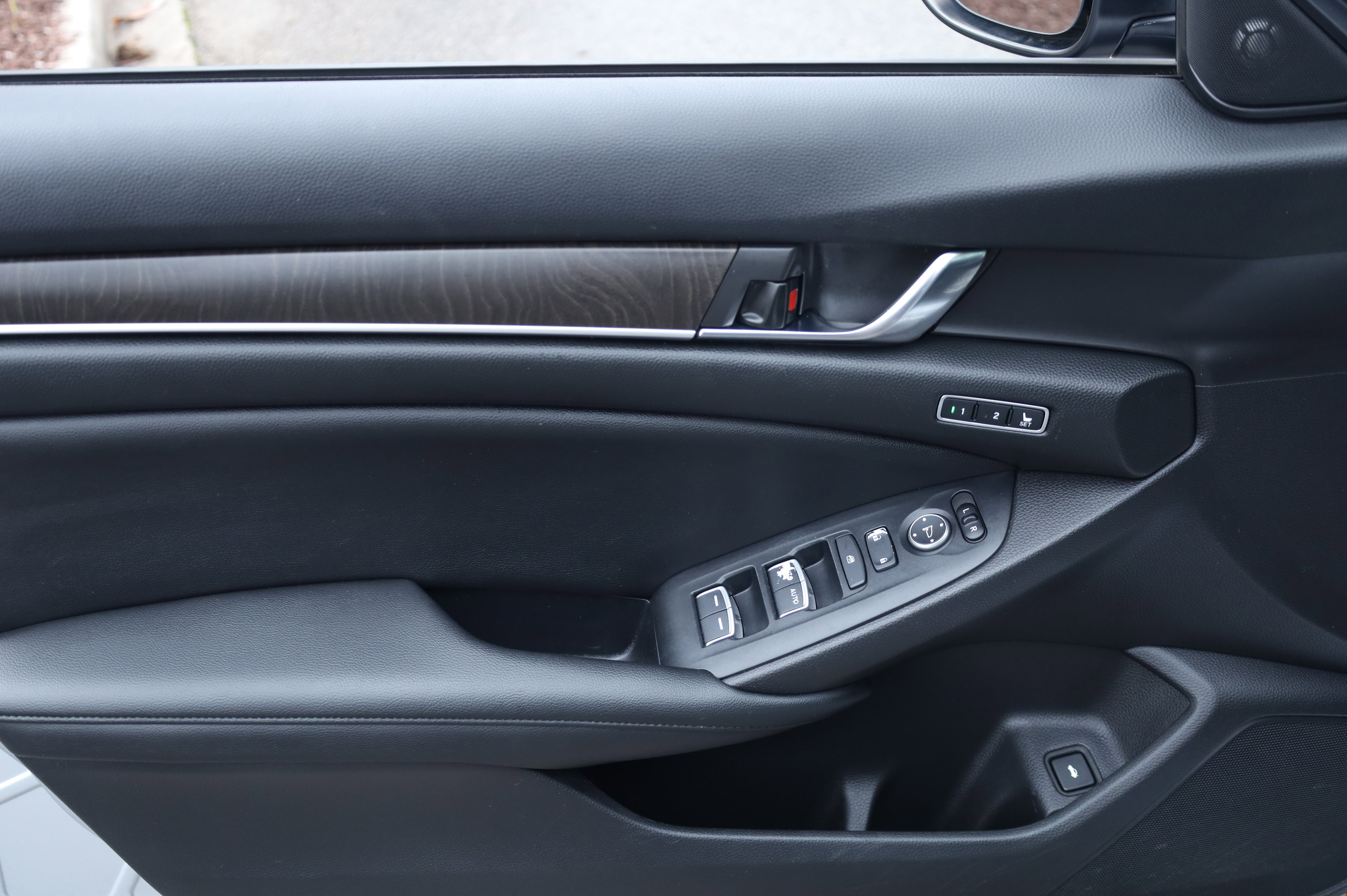 Used 2020 Honda Accord EX-L image 23