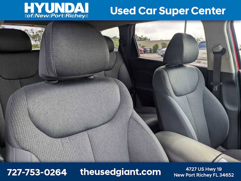 Used 2023 Hyundai Santa Fe SEL AWD/4WD image 6