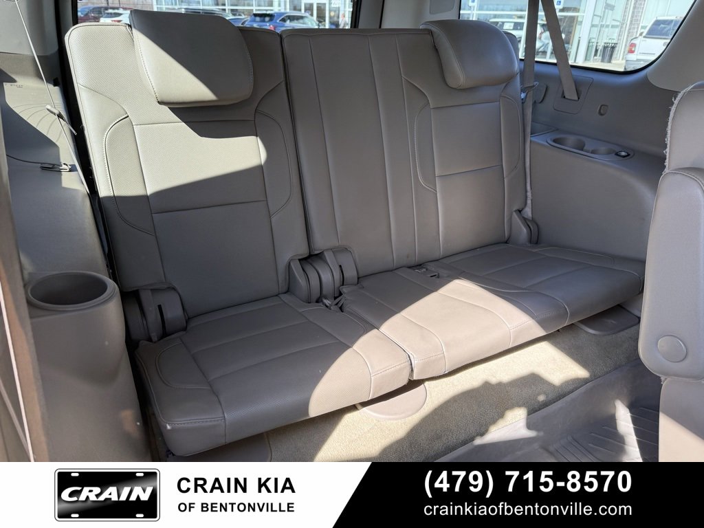 Used 2015 Chevrolet Suburban LTZ image 32