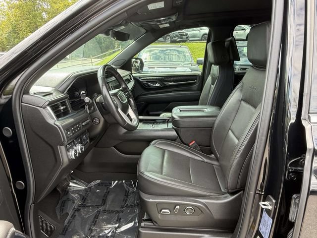 Certified 2024 GMC Yukon XL Denali w/ Advanced Technology Package AWD/4WD image 11