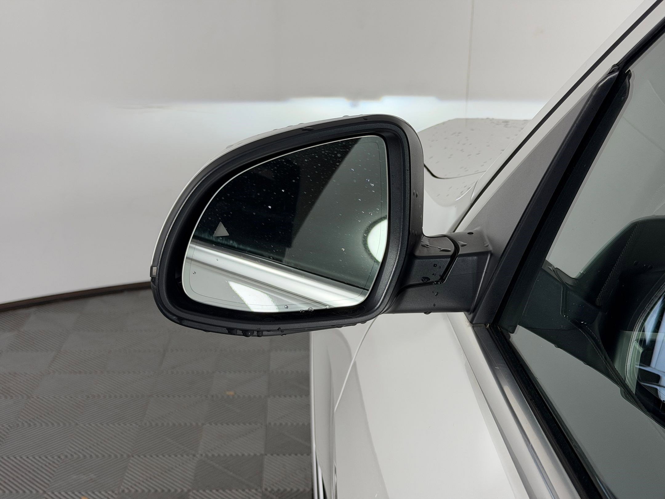 Used 2024 BMW X7 xDrive40i w/ Premium Package image 22