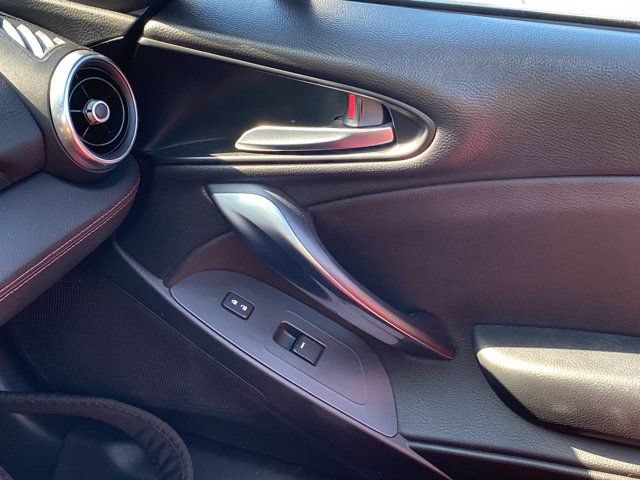 Used 2019 FIAT 124 Spider Abarth w/ Navigation & Sound Group RWD image 22