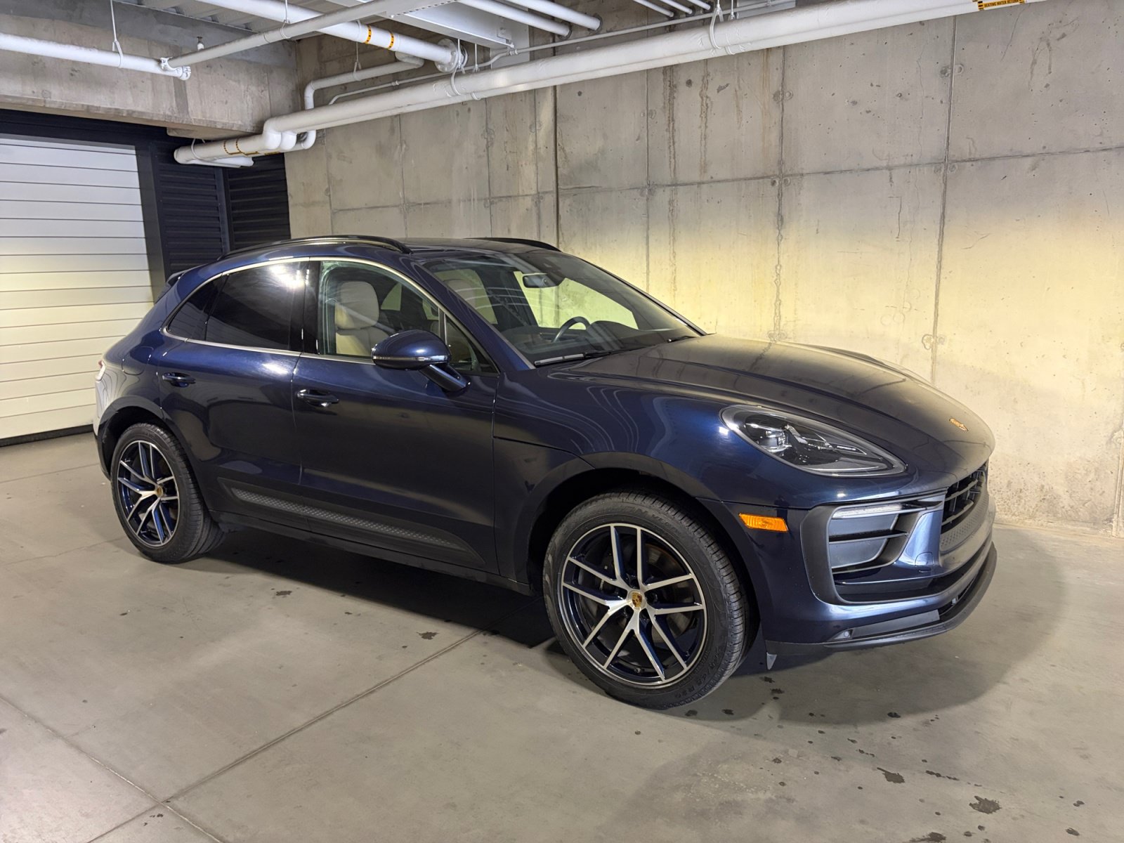 Certified 2023 Porsche Macan Turbo AWD/4WD image 9