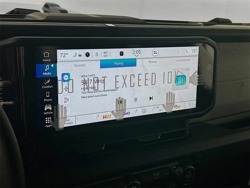 New 2026 Jeep Gladiator Sport image 13