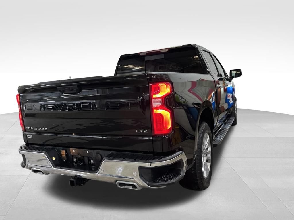 Used 2025 Chevrolet Silverado 1500 LTZ w/ LTZ Premium Package AWD/4WD image 5