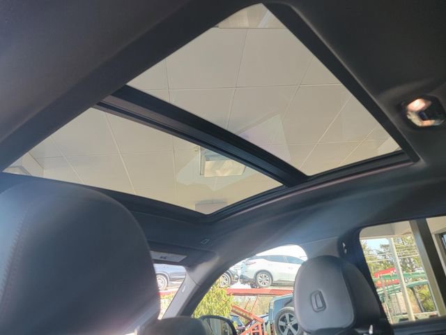 Used 2020 BMW X6 xDrive40i w/ M Sport Package image 26