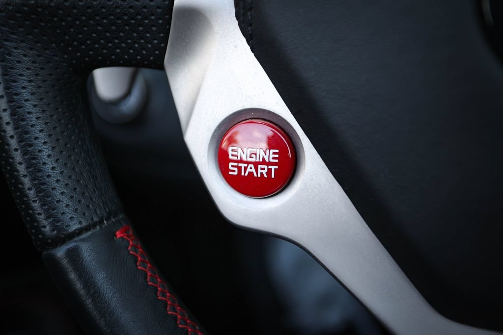 Used 2011 Ferrari California RWD image 32