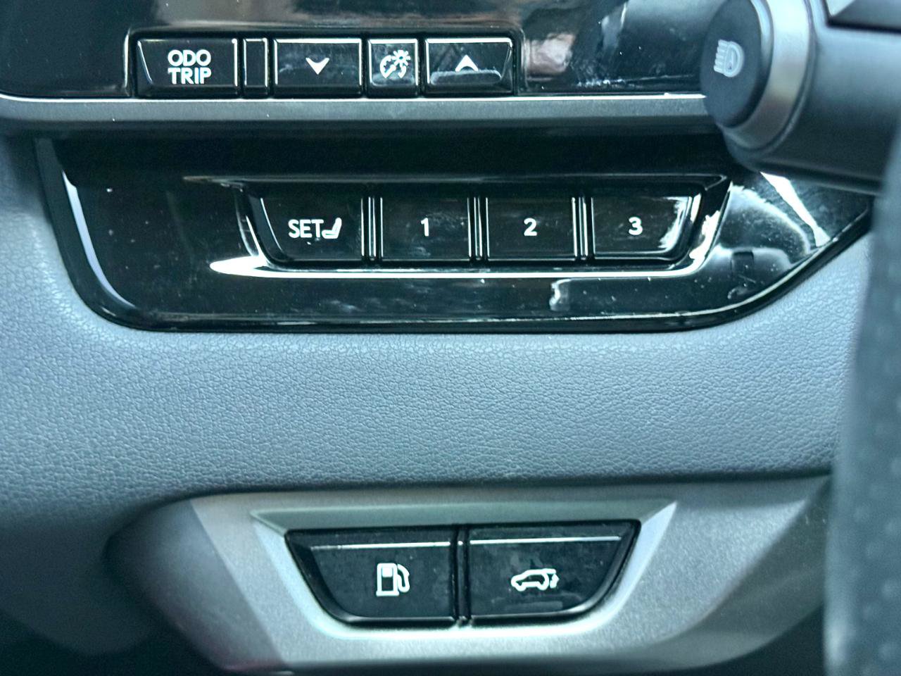 Used 2023 Lexus RX 500h F Sport w/ Accessory Package (Z1) AWD/4WD image 14