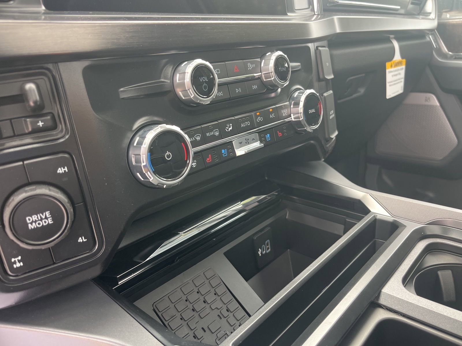 New 2026 Ford F350 Lariat w/ Black Appearance Package image 13