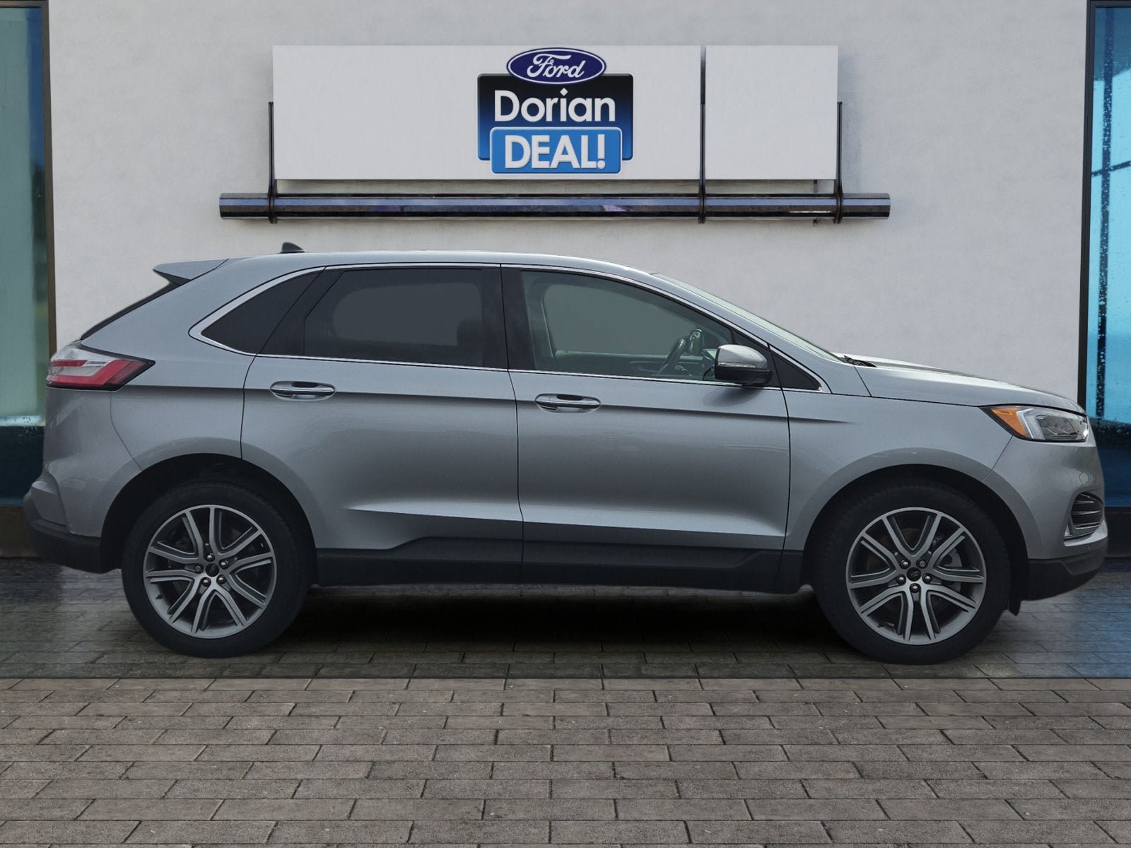 Used 2024 Ford Edge Titanium w/ Equipment Group 301A AWD/4WD image 2