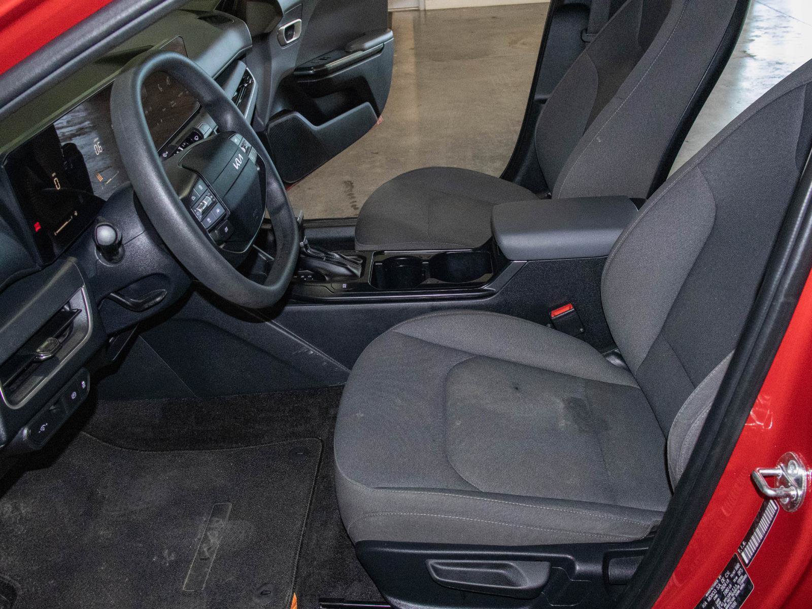 Used 2025 Kia K4 FWD image 7