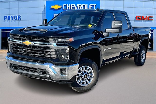 Used 2024 Chevrolet Silverado 2500 LT image 3
