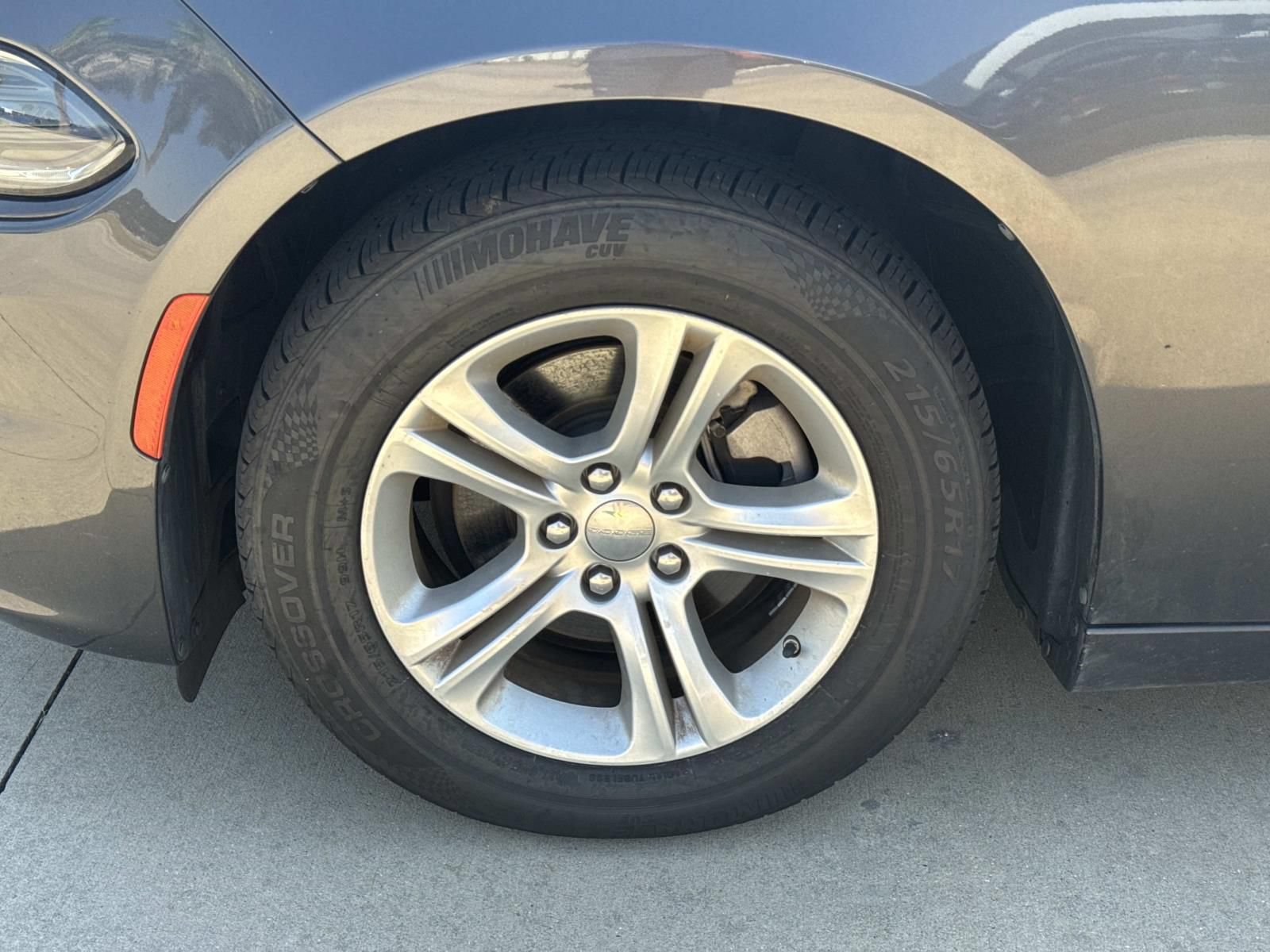 Used 2023 Dodge Charger SXT RWD image 4