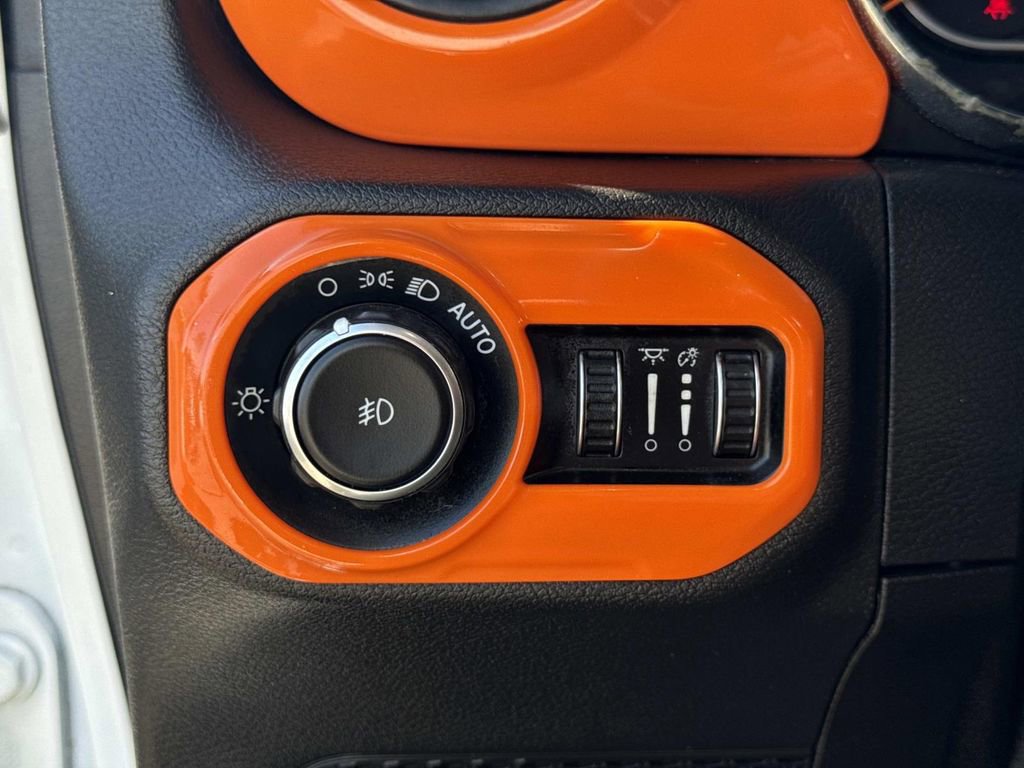 Used 2021 Jeep Wrangler Unlimited Sport image 32