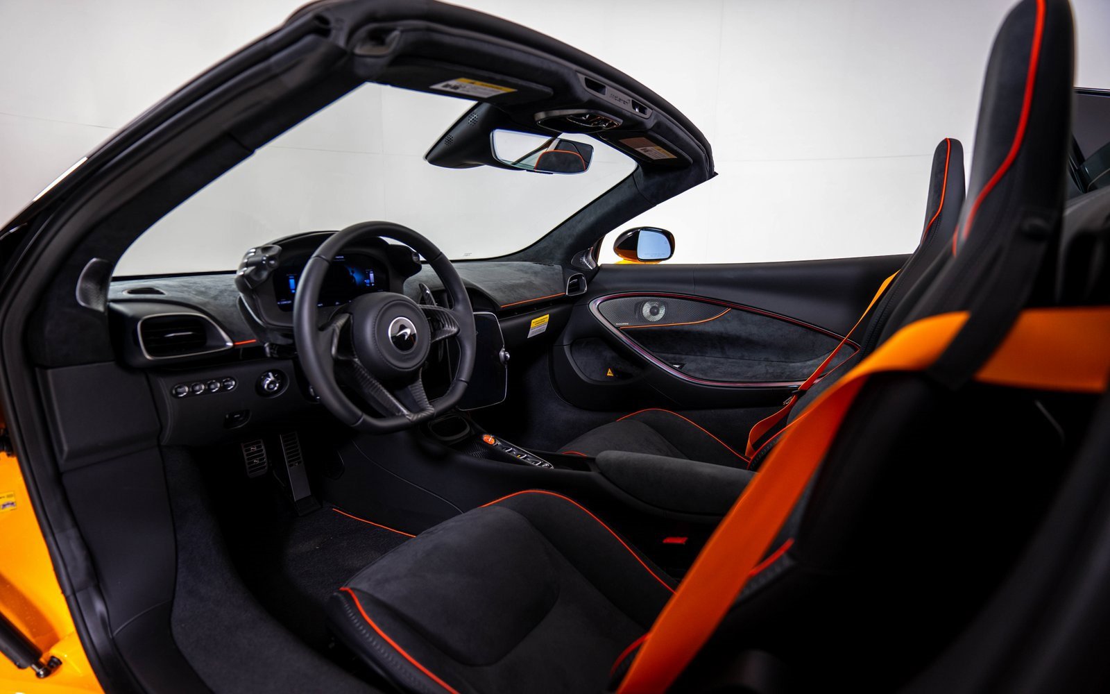 New 2025 McLaren Artura Spider image 18