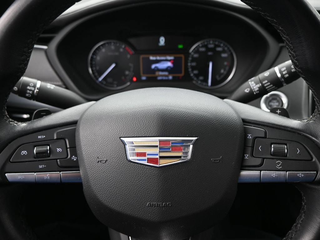 Used 2022 Cadillac XT4 Premium Luxury w/ Safety Alert Package AWD/4WD image 17
