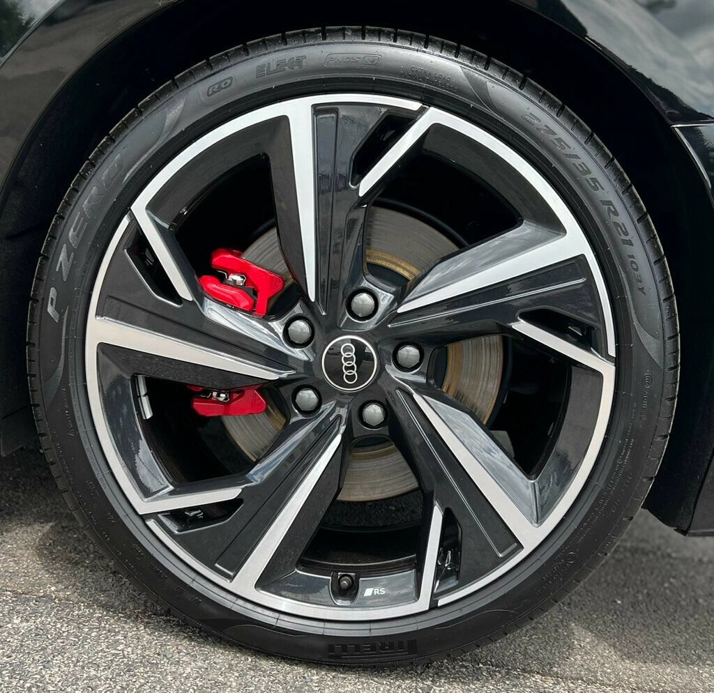Used 2025 Audi S6 e-tron Prestige w/ 21" Black Optic Package AWD/4WD image 32