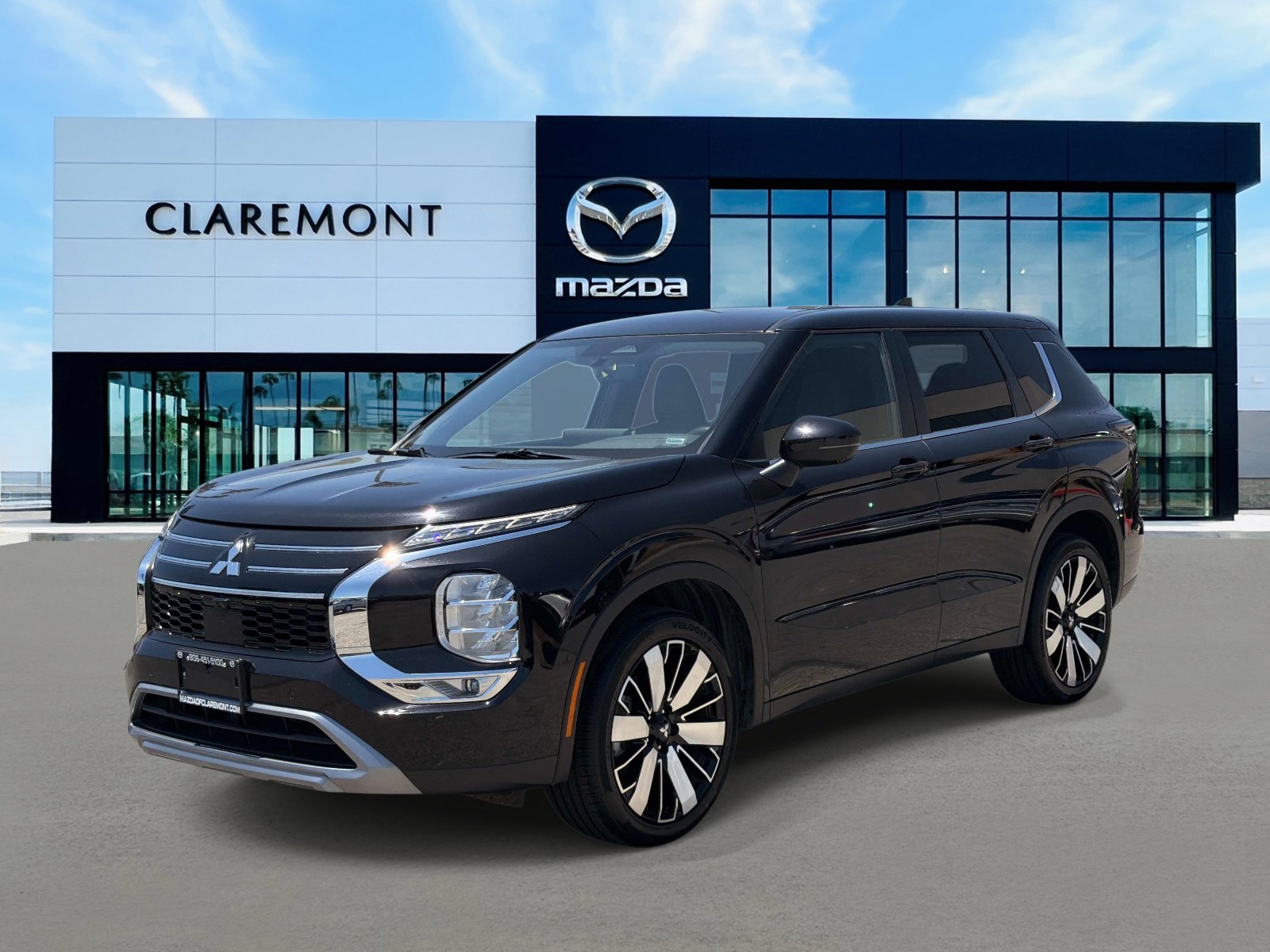 Used 2025 Mitsubishi Outlander SE FWD image 4