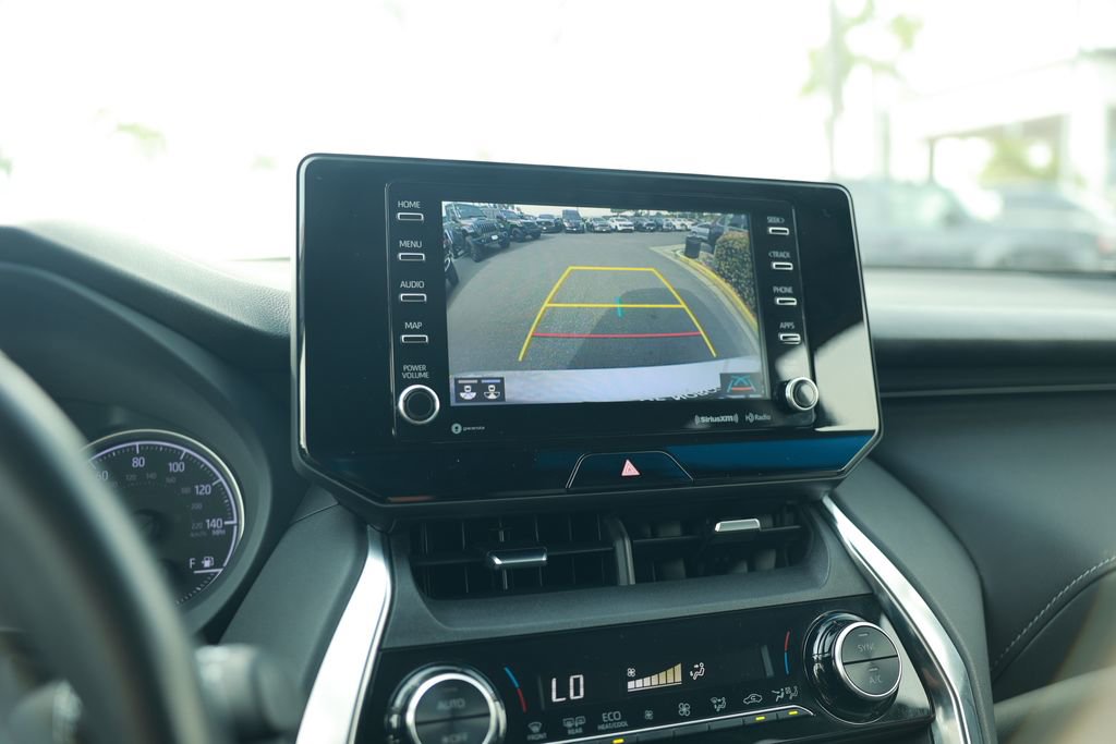 Used 2021 Toyota Venza LE w/ Carpet Mat Package (TMS) image 23