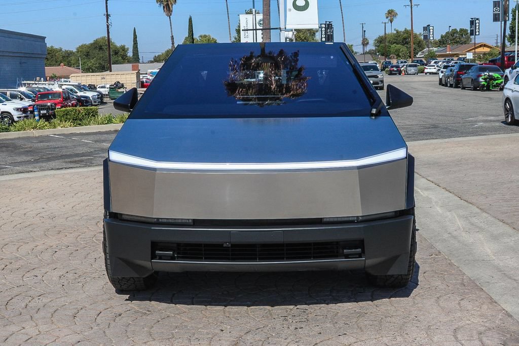 Used 2025 Tesla Cybertruck AWD Crew Cab image 3