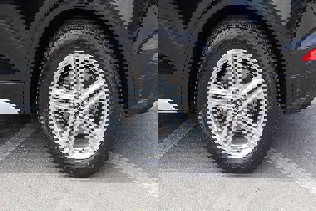 Used 2025 Audi Q5 e Premium Plus w/ Premium Plus Package image 10