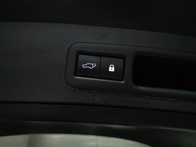 Used 2019 Lexus UX 250h w/ Premium Package image 38