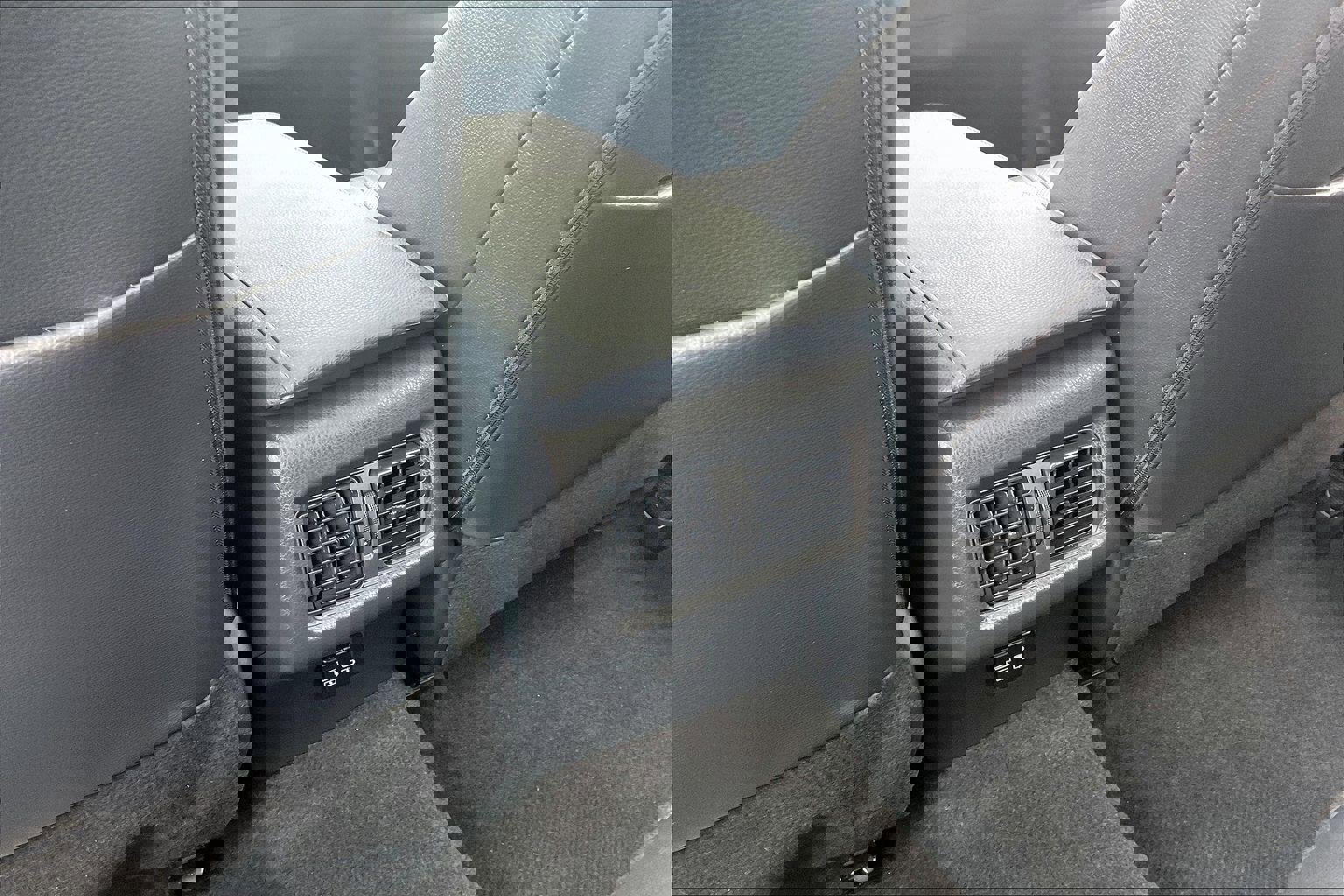 Used 2025 Toyota Camry XSE w/ Premium Plus Package image 40